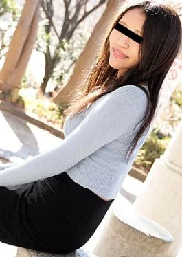 10-011425-01 A half-Japanese model who became a after being dumped by her ex-boyfriend