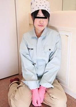 10-101724-01 I got a greedy female cleaning lady to clean my dick
