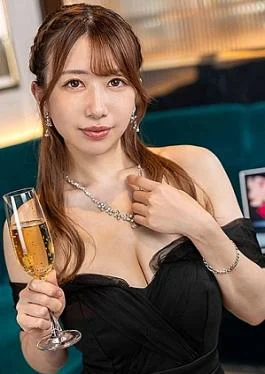 832AFHL-018 Roppongi high-class hostess is just a woman when she leaves the shop After creampie