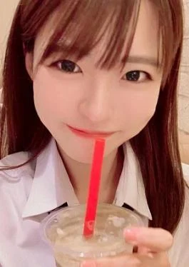 FC2PPV-4583829 The number of followers is increasing rapidly. The cutest 18-year-old in Japan, the “real”