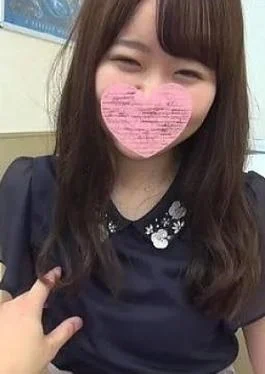 FC2PPV-4899427 Out of print An 18-year-old girl with a dazzling smile and fair-skinned nude body