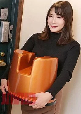 PA-011726-100 Tae Freaky Lady Brings Yo Ah Freaky Toy Chair! : Ceductive Mature Beauty With