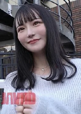 Pupufu-4766319 First Shot/Individual Shot Sara, A 23-Year-Old Super-Hub Beauty Wow Works at A Family Restaurant,