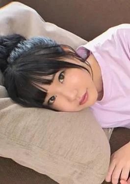SIRO-4271 First shot Fluffy teen I want my boyfriend to see it.. A naive-looking girl